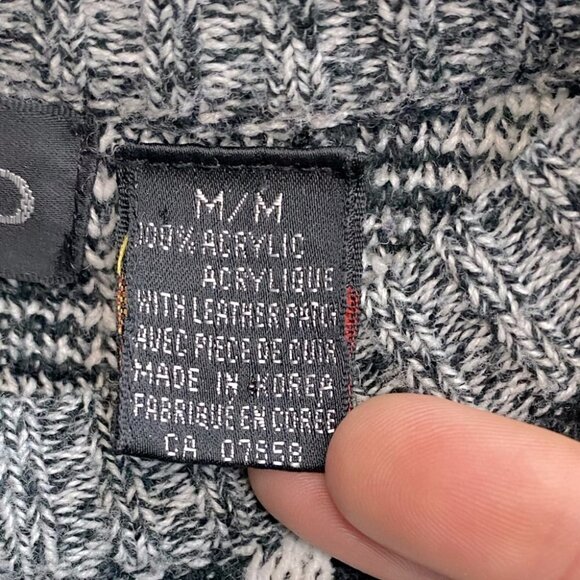 Vintage 90s Montello Black And White Dad Sweater With Faux Leather Patches M - Picture 6 of 14